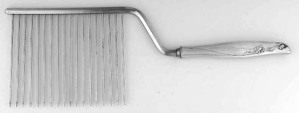 Sea Rose (Sterling, 1958, No Monograms) Cake Breaker with Silverplate Prongs