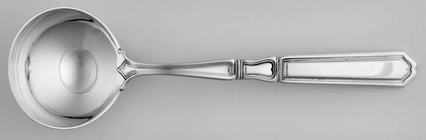 St. Dunstan-Plain (Sterling, 1916) Round Bowl Soup Spoon (Bouillon)