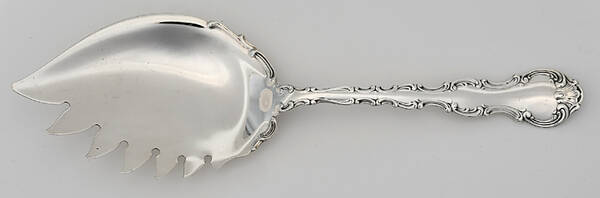 Strasbourg (Sterling, Lion-Anchor-G, 1897) Solid Fried Oyster Server