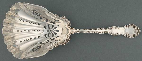 Strasbourg (Sterling, Lion-Anchor-G, 1897) Pierced Saratoga Chips Server