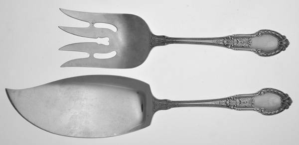 Tuileries (Sterling, 1906) 2 Piece Large Solid Fish Serving Set