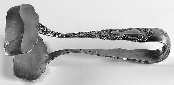 Imperial Chrysanthemum (Silverplate, 1977) Large Solid Sandwich Tongs