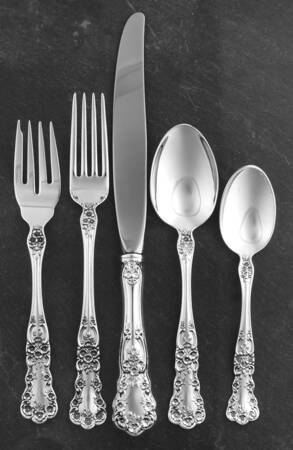 Buttercup (Sterling, "Gorham") 40  Piece Estate Set