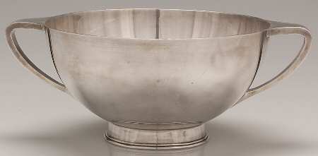 Sterling Hollowware 2 Handle Round Pedestal Centerpiece