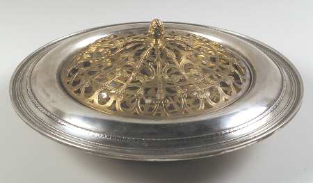 Edgeworth (Sterling, Hollowware) Centerpiece with Frog