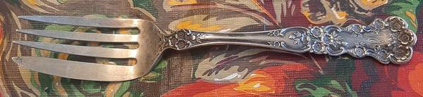 Buttercup (Sterling, Lion-Anchor-G, 1899, No Monos) Small Solid Cold Meat Serving Fork