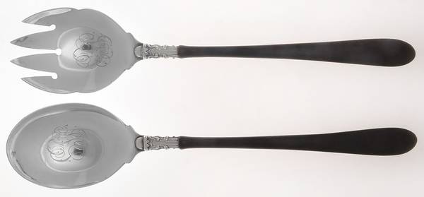 Chantilly (Sterling, 1895, Lion-Anchor-G, No Mono) 2 Piece Ebony Handle Chafish Dish Flatware Set