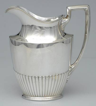 Queen Anne (Silverplate, Hollowware) 60 Oz Pitcher