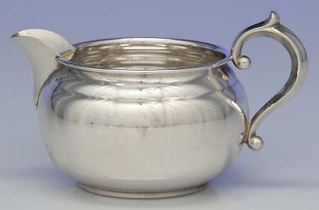 909-910 (Sterling, Hollowware) Mini Creamer
