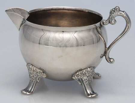 YB74 (Silverplate, Hollowware) Creamer