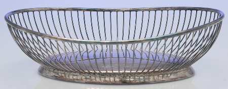 YC742 (Silverplate, Hollowware) 11" Wire Basket