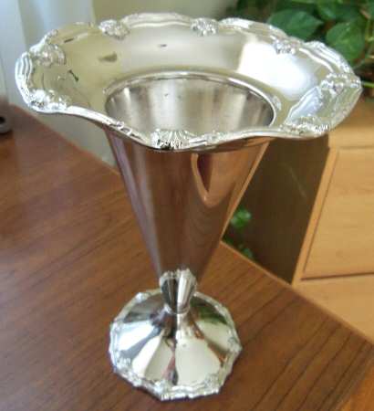 Silverplate Hollowware 8" Ruffled Vase