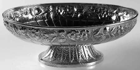 Repousse Chased (Sterilng, Hollowware) 9" Oval Footed Centerpiece