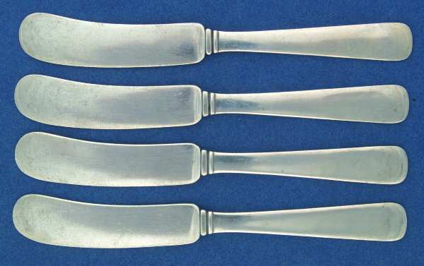 GS80 (Sterling) Large Flat Handle Butter Spreader - Set of 4