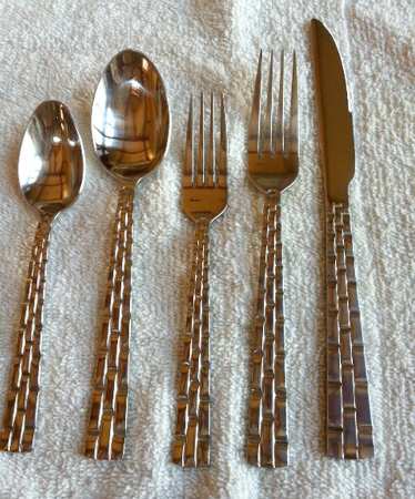 GIA17 (Stainless) Place/Oval Soup Spoon
