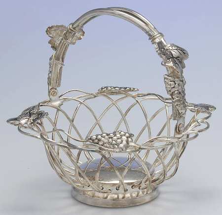 Vineyard (Silverplate, Hollowware) 7" Pierced Handled Basket