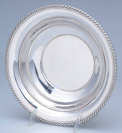 340-0 (Sterling, Hollowware) 9" Round Vegetable Bowl