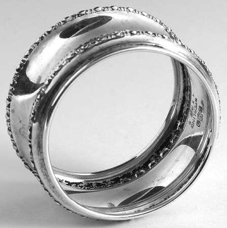 B1559 (Sterling, Hollowware) Napkin Ring