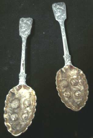 GWA11 (Sterling) Solid Smooth Berry/Casserole Spoon