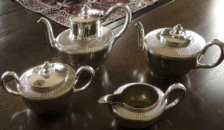 0860 (Silverplate, Hollowware) (4 Piece) Silverplate Tea Set