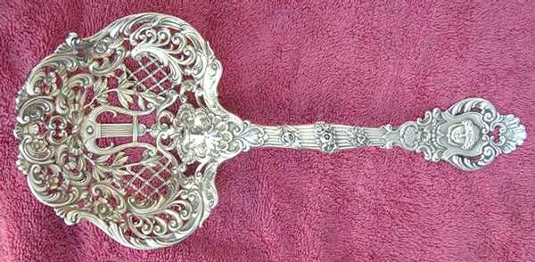 867 (Sterling) Solid Bon Bon Spoon with Pierced Bowl