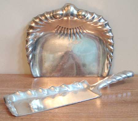 020 (Silverplate, Hollowware) Crumber & Crumb Knife Set