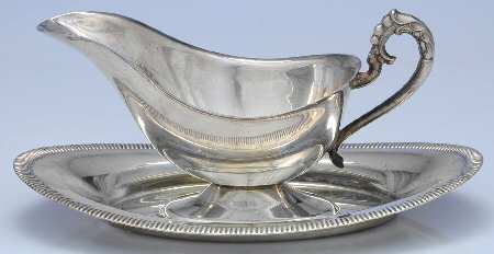 French Gadroon (Silverplate, Hollowware) Plated Gravy Boat with Attached Underplate
