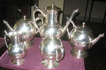 0100 (Silverplate, Hollowware) (4 Piece) Silverplate Tea Set