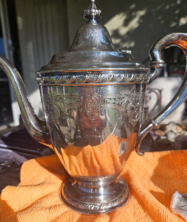Y702 (Silverplate, Hollowware) Silverplate Coffee Pot