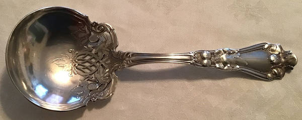 H383 (Sterling) Large Solid Berry/Casserole Spoon