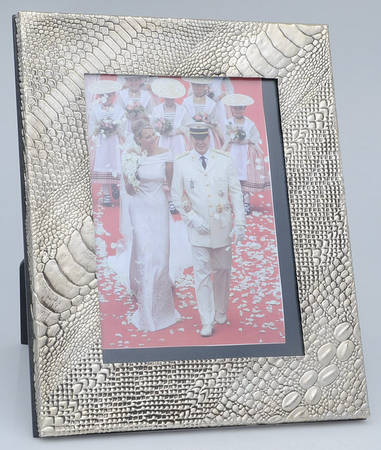 Bronzobianco Giftware Frame-Holds 8" X 10" Picture