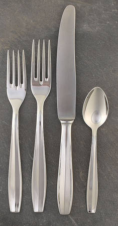 HEN3 (STAINLESS) 4 Piece Place Setting