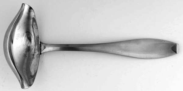 HOF1 (Stainless) 2 Spout Gravy Ladle-Solid Piece