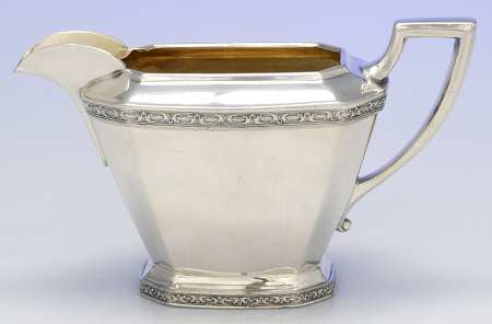 0664 (Silverplate, Hollowware) Creamer