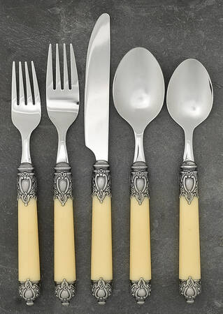 San Remo-Cream (Stainless) 5 Piece Place Setting