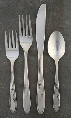 Flower Dance (Stainless) 4 Piece Place Setting