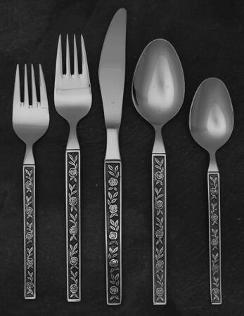 Mexicaly Rose (Stainless) 5 Piece Place Setting