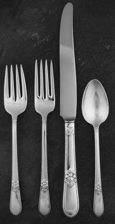 Adoration (Silverplate, No Monograms) 4 Piece Place Setting