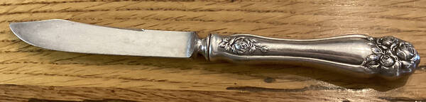 American Beauty Rose (Silverplate, 1909, s) Individual Fruit Knife with Silverplate Blade