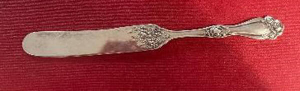 American Beauty Rose (Silverplate, 1909, s) Flat Handle Master Butter Knife