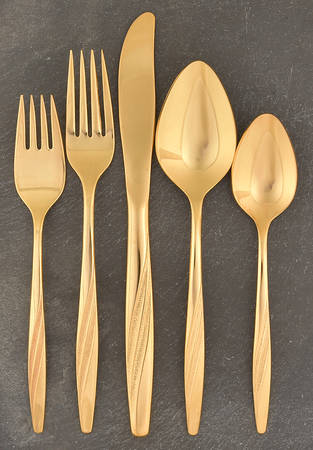 American Flair Gold (Gold Electroplate) 5 Piece Place Setting