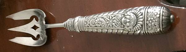Assyrian Head (Silverplate, 1886) Large Hollow Handle Fish Serving Fork