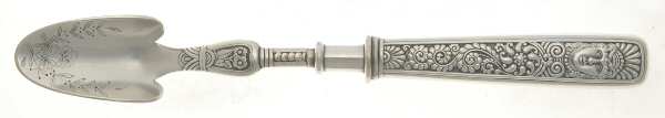 Assyrian Head (Silverplate, 1886) Cheese Scoop Hollow Handle Silverplate Bright Cut