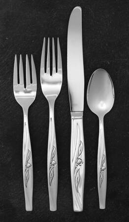Autumn (Silverplate, 1957) 4 Piece Place Setting by International Silver