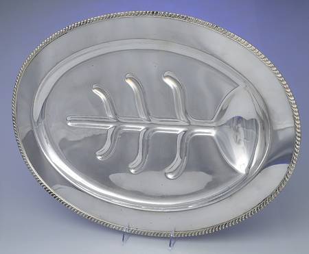 Avon (Silverplate, Hollowware) Large Plated Footed Meat Platter with Well