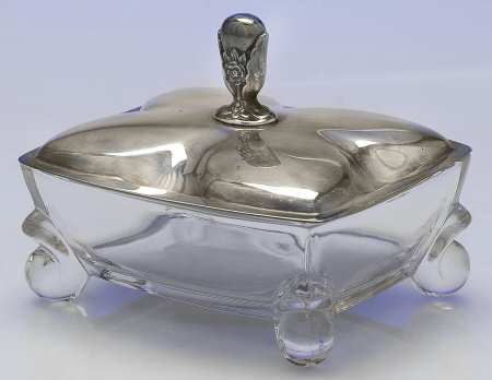 Camille (Silverplate, Hollowware) Crystal Cigarette Box with Silverplate Lid