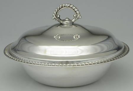 Castleton (Silverplate, Hollowware) Plated Round Covered Casserole with Glass