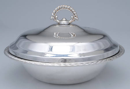 Castleton (Silverplate, Hollowware) Plated Round Covered Casserole with Glass