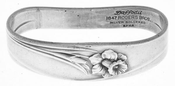 Daffodil (Silverplate, 1950) Oblong Napkin Ring