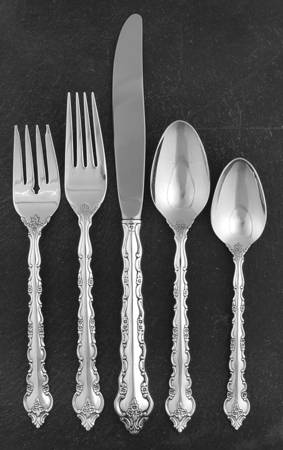 Delicato (Silverplate) 5 Piece Place Setting